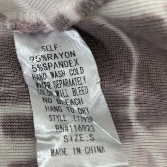 EASEL‎ OMBRÉ LONG SLEEVE OVERSIZE TOP SIZE S - Picture 6 of 7